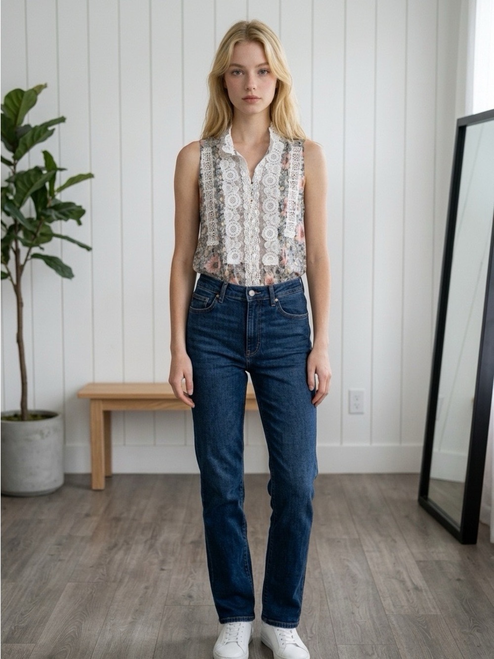 POL Sleeveless Top With Floral Lace Trim - Small (NWOT)